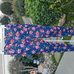 Women's flowery pants brand is needle and cloth size 8 skinny ankle great condit